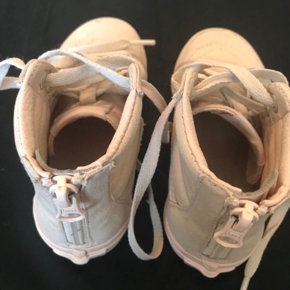 Girls Vans Size 11.5- Two Pairs - Picture 7 of 8